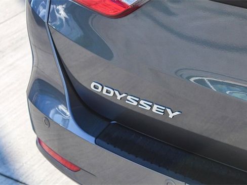 Used 2023 Honda Odyssey Elite image 9