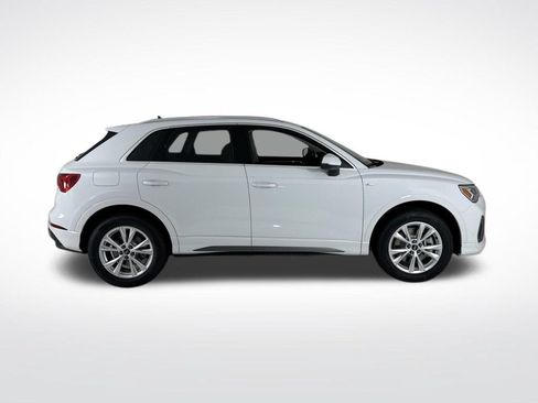 Certified 2025 Audi Q3 2.0T Premium AWD/4WD image 6