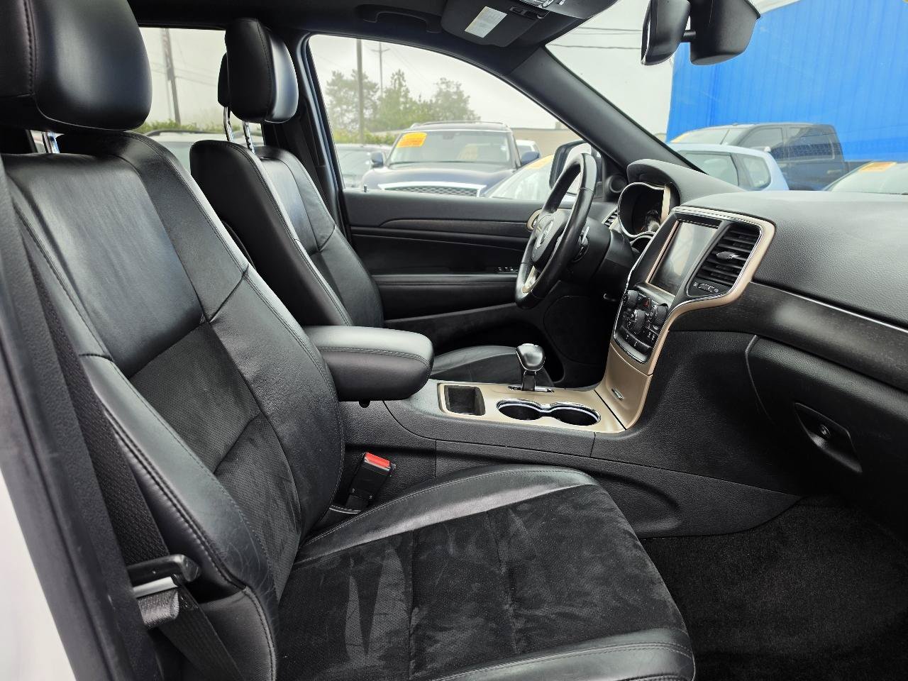 Used 2015 Jeep Grand Cherokee Altitude AWD/4WD image 29