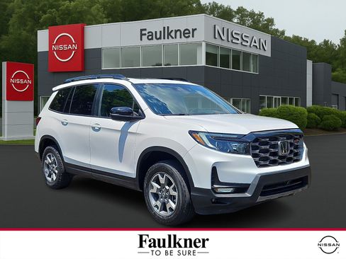 Used 2023 Honda Passport TrailSport image 1