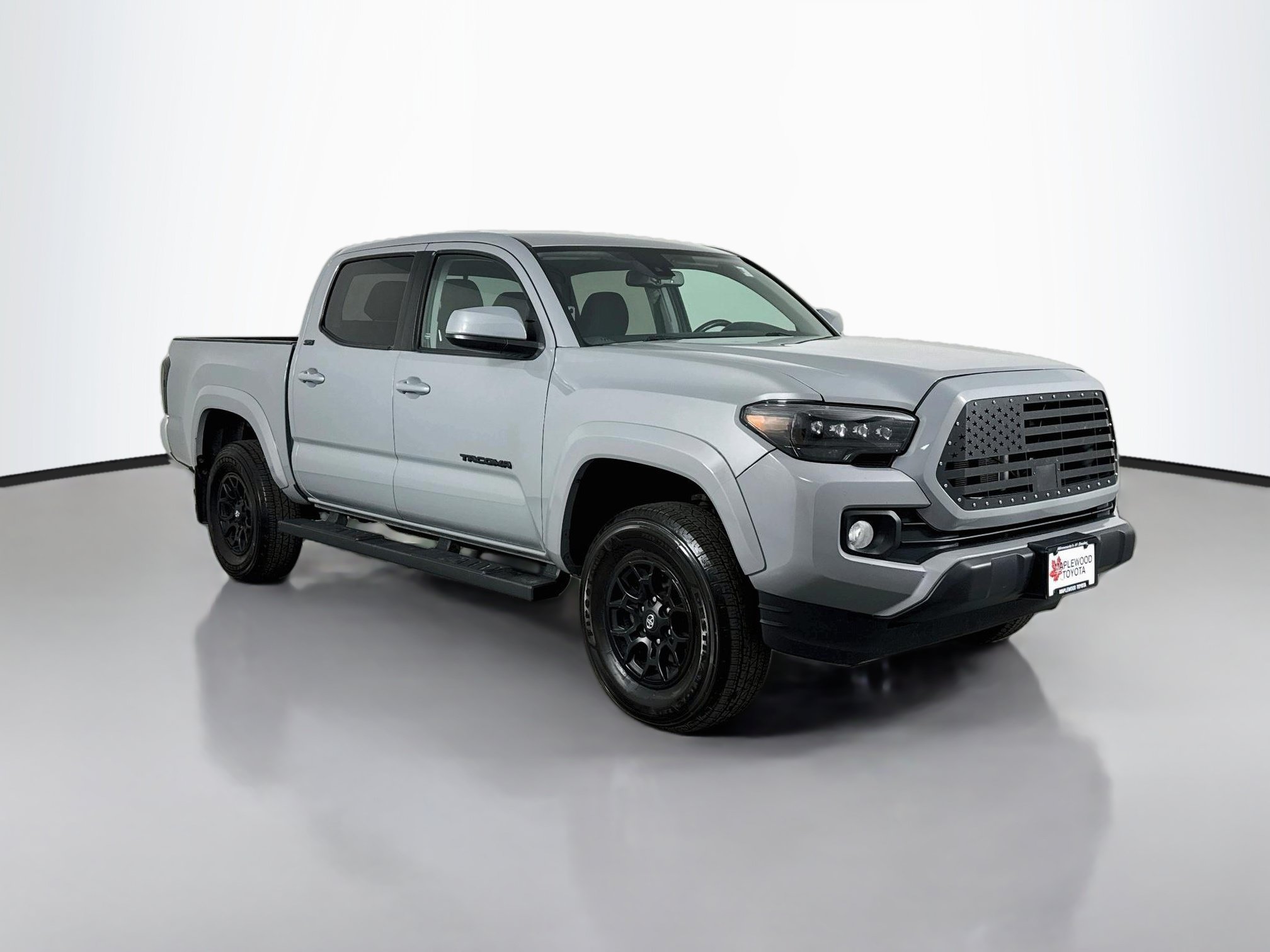 Used 2021 Toyota Tacoma SR5 AWD/4WD image 1