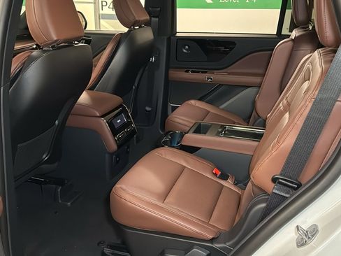 New 2026 Lincoln Aviator Reserve AWD/4WD image 16