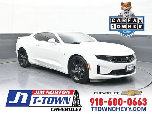 Used 2022 Chevrolet Camaro LT image 1