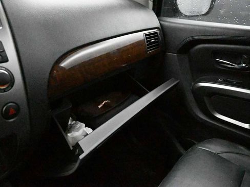 Used 2015 Nissan Armada SL AWD/4WD image 29