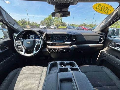 Used 2022 Chevrolet Silverado 1500 LT w/ Z71 Off-Road Package AWD/4WD image 21