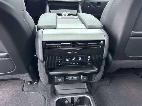 New 2026 Jeep Grand Wagoneer Limited AWD/4WD image 11