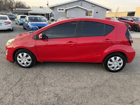 Used 2015 Toyota Prius C Four image 7