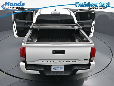 Used 2019 Toyota Tacoma TRD Sport AWD/4WD image 39