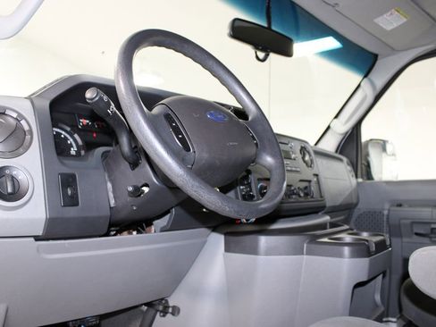 Used 2012 Ford E-350 and Econoline 350 XLT RWD image 24