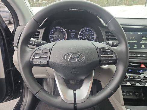 Used 2020 Hyundai Elantra Value Edition image 18