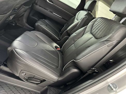 Used 2024 Hyundai Palisade Limited FWD image 23