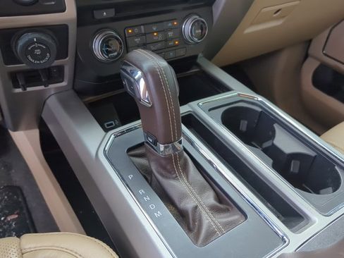 Used 2018 Ford F150 Lariat w/ Equipment Group 502A Luxury image 21