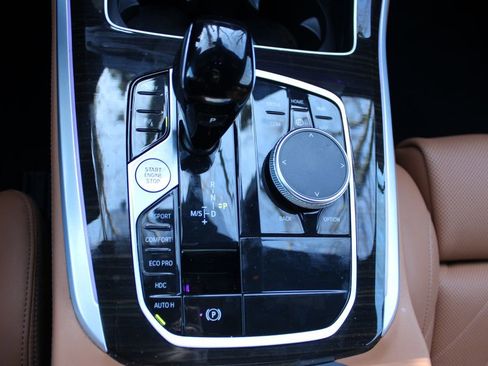 Used 2023 BMW X5 xDrive40i w/ Premium Package image 32