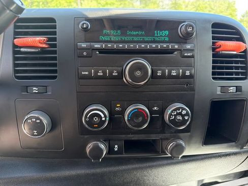 Used 2014 Chevrolet Silverado 2500 LT AWD/4WD image 18