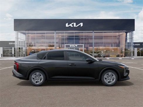 Used 2025 Kia K4 LX image 34