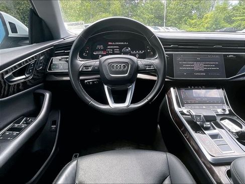 Used 2022 Audi Q8 Premium Plus w/ Premium Plus Package AWD/4WD image 17