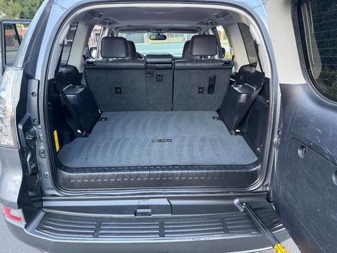 Used 2015 Lexus GX 460 image 17