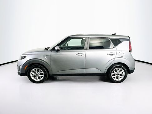 Used 2025 Kia Soul LX w/ LX Technology Package image 4