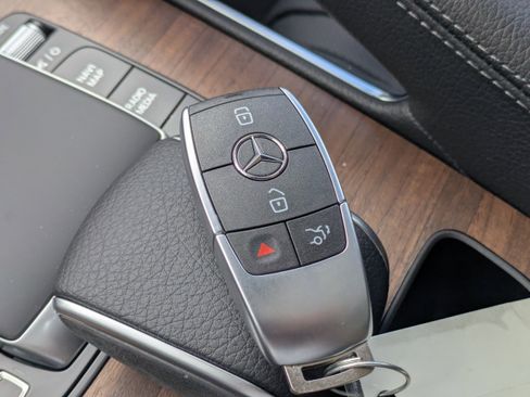 New 2026 Mercedes-Benz GLE 450 4MATIC image 33