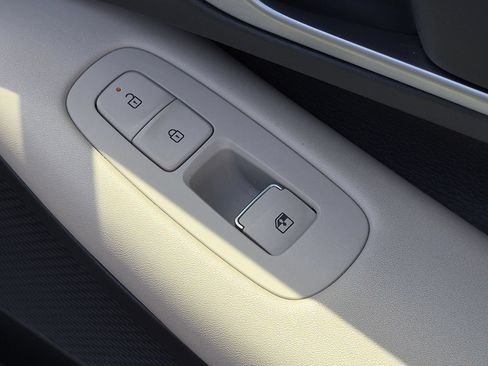 Used 2025 Hyundai Sonata SEL FWD image 34