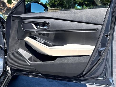 Used 2025 Honda Accord Touring image 27
