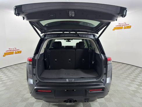 New 2026 Nissan Pathfinder SV w/ SV Premium Package image 5