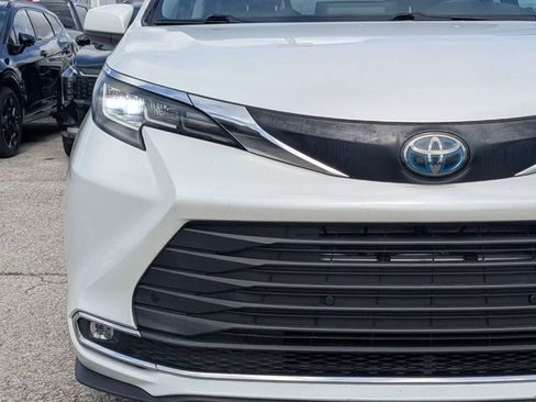 Used 2022 Toyota Sienna XLE FWD image 9