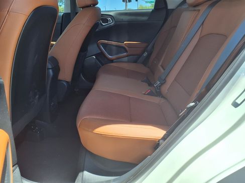 Used 2025 Kia Soul EX FWD image 14