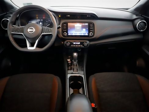 Used 2024 Nissan Kicks SR image 24