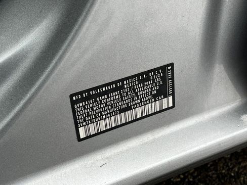 Used 2025 Volkswagen Jetta SE image 25