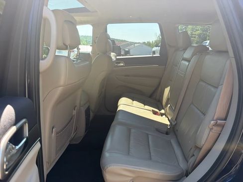 Used 2016 Jeep Grand Cherokee Limited AWD/4WD image 27