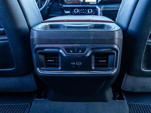 Used 2024 GMC Sierra 3500 Denali Ultimate image 31