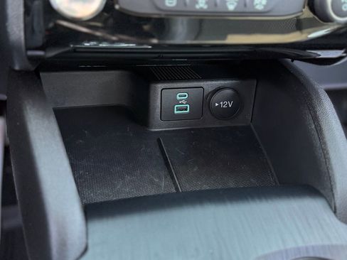 Used 2023 Ford Escape SE image 14