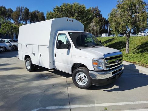 New 2026 Ford E-350 and Econoline 350 Super Duty w/ Power Equipment Group image 4