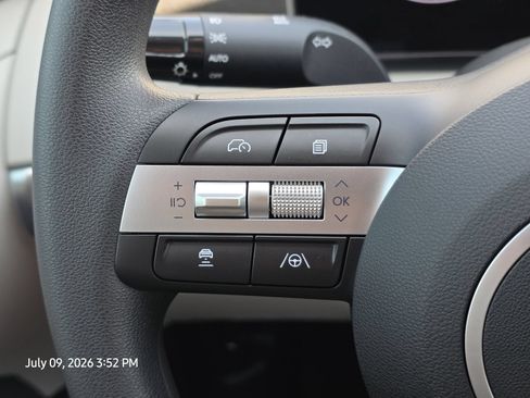 Certified 2026 Hyundai Tucson SE FWD image 28