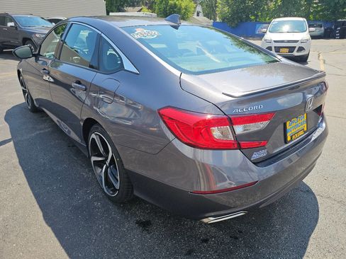 Used 2018 Honda Accord Sport image 10
