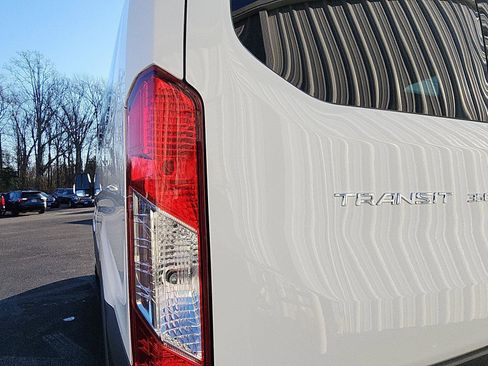 Used 2022 Ford Transit 350 XLT image 13