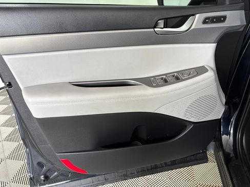 Used 2022 Hyundai Palisade SEL w/ Premium Package FWD image 7