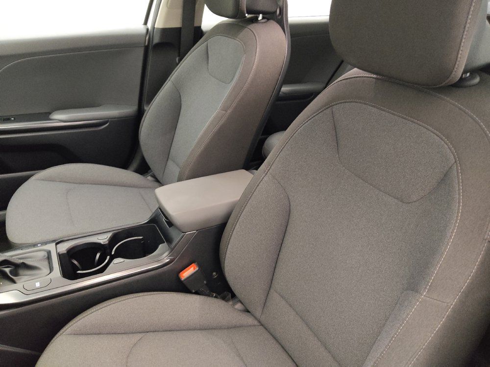 Used 2025 Kia K4 FWD image 17