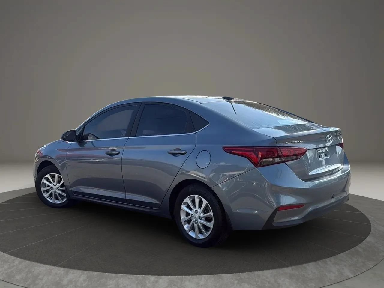 Used 2020 Hyundai Accent SEL FWD image 4