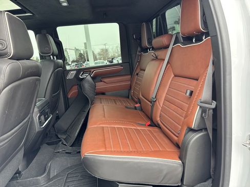 Used 2024 GMC Sierra 2500 Denali Ultimate image 30