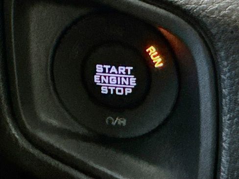 Used 2025 Jeep Wrangler Unlimited Sport AWD/4WD image 26