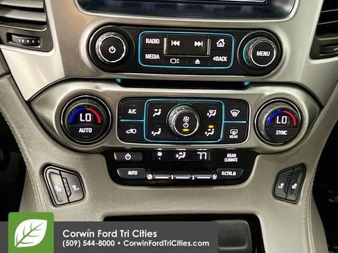 Used 2017 Chevrolet Suburban LT image 9