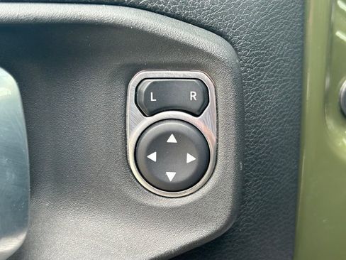 Used 2022 Jeep Gladiator Sport AWD/4WD image 21