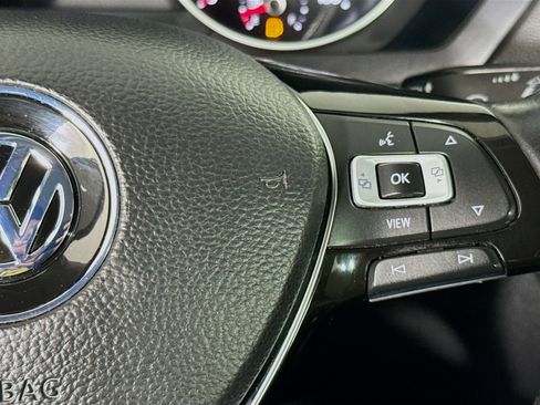 Used 2019 Volkswagen Tiguan SE AWD/4WD image 14
