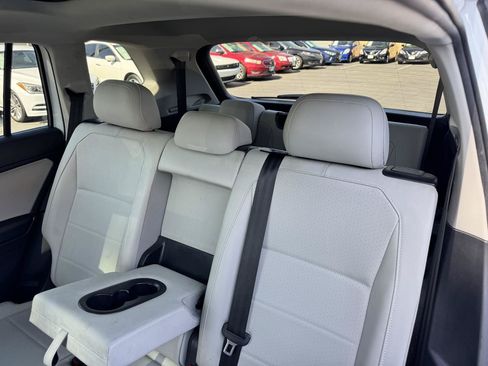 Used 2020 Volkswagen Tiguan SE w/ Panoramic Sunroof Package FWD image 34
