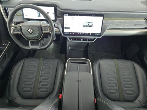 Used 2025 Rivian R1S Adventure AWD/4WD image 27