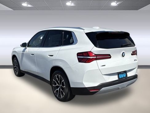 Used 2025 BMW X3 xDrive30i w/ Convenience Package image 3