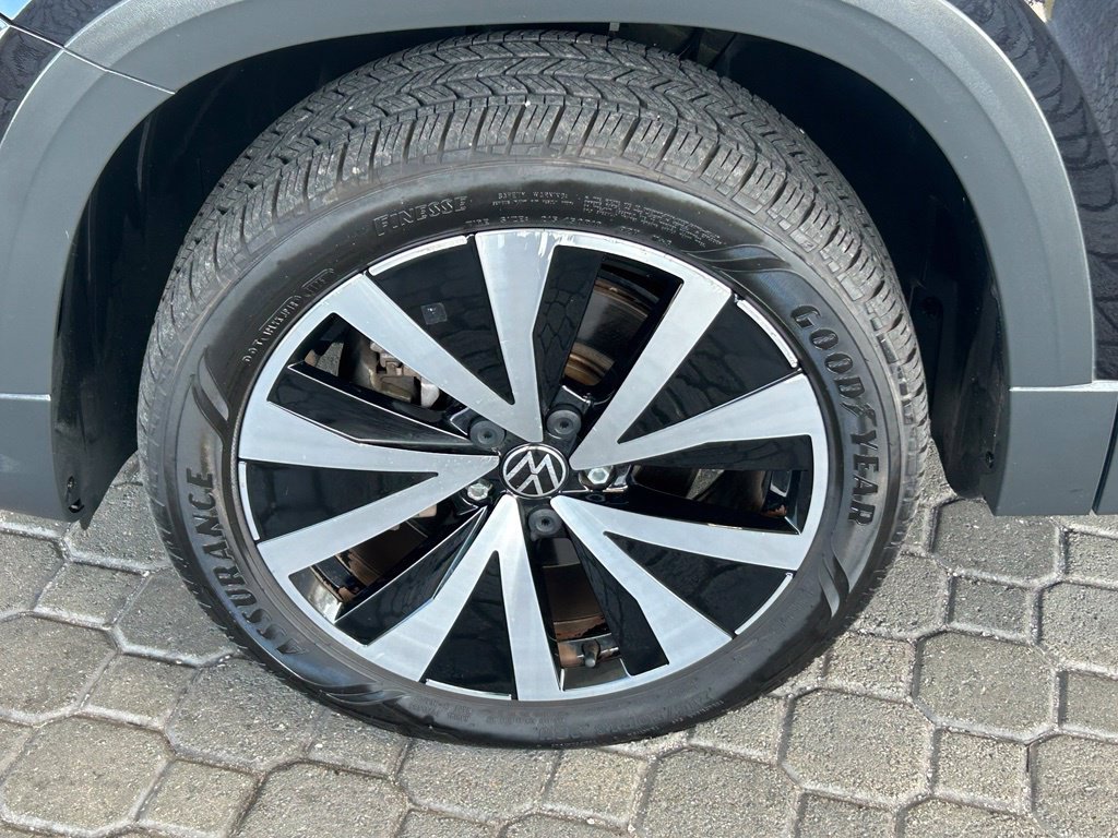 Used 2022 Volkswagen Taos SE FWD image 18