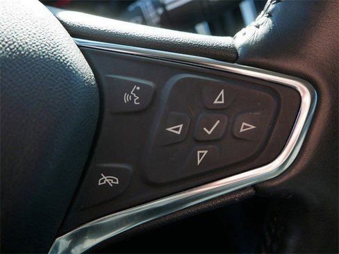 Used 2021 Chevrolet Equinox Premier image 24